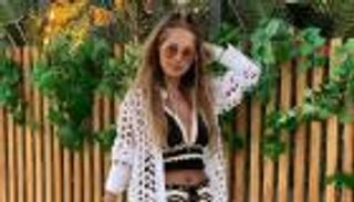 بـ"هاف ستومك وشورت جيب".. ياسمين رئيس تستعرض أنوثتها بإطلالة صيفية جريئة 