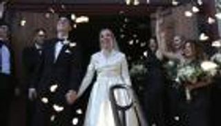 حكاية فستان ارتدته 8 عرائس في 72 عاماً (صور) 