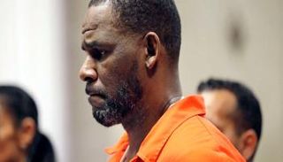 المغني الأمريكي آر. كيلي