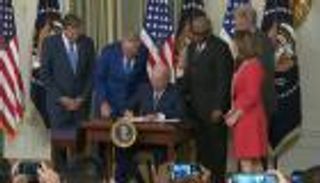 بايدن يوقع قانون خطته الضخمة للمناخ والصحة بـ430 مليار دولار