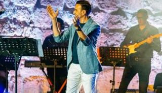  الفنان صابر الرباعي