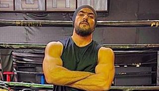 الفنان أحمد العوضي