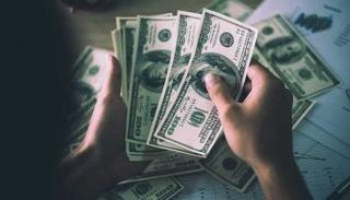 ارتفاع سعر الدولار اليوم في بنوك مصر