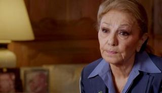 فرح بهلوي زوجة شاه إيران الراحل