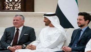 الشيخ محمد بن زايد آل نهيان برفقة العاهل الأردني وولي عهده - أرشيفية