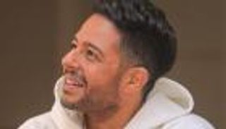 محمد حماقي يطرح "قلبي حبك جدا" (فيديو)