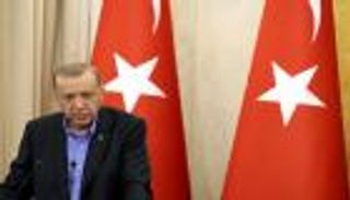 أردوغان والتقارب مع مصر.. رسالة إيجابية شابها "الخطأ"