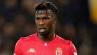 أبعده "مقلب الثلج" عن برشلونة.. من هو كيتا بالدي صفقة الأهلي المحتملة؟