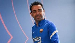 تشافي هيرنانديز مدرب برشلونة