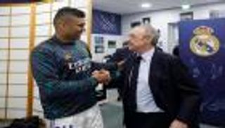 "أسطورة ريال مدريد".. أول تعليق من فلورنتينو بيريز على رحيل كاسيميرو