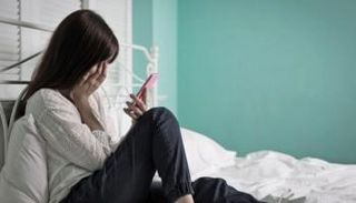 العراق يشهد جرائم ابتزاز إلكتروني متكررة - صورة تعبيرية