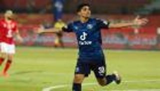 صفقات الأهلي المصري.. ما هي حقيقة تمرد إبراهيم عادل على بيراميدز؟