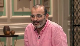 الشاعر المصري أيمن بهجت قمر