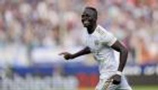 سجل هدفين وألغى الثالث.. ساديو ماني ينثر سحره في الدوري الألماني (فيديو)