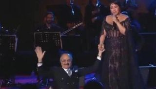 شيرين عبدالوهاب مع طبيبها