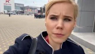 داريا دوجين ابنة المفكر الروسي الذي يعرف بـ