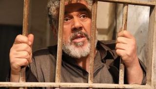 الفنان محمد هاشم خلال تجسيد دور البطولة في مسلسل 