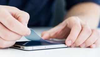 هناك خيارات متنوعة أمام المستخدم لحماية شاشة الهاتف الذكي