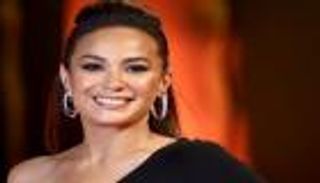 هند صبري تستعين بـ"إبراهيم الأبيض" في تحدي "الحركة دي" (فيديو)