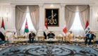 "قمة العلمين" بمصر .. الزعماء يتبادلون سبل تعزيز العلاقات