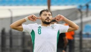يوسف بلايلي نجم منتخب الجزائر