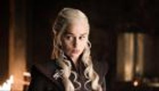 صدمة لإميليا كلارك في افتتاح عرض House of the Dragon