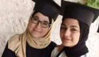 "الفرحة فرحتين".. قصة نجاح أم وابنتها بالتوجيهي في الأردن