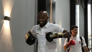 شيكابالا وزيزو نجما الزمالك بطل الدوري المصري