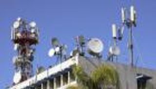 الخطوط الساخنة "تهدأ" في لبنان بعد زيادة تعرفة الاتصالات 