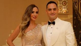 الفنان أيمن القيسوني وزوجته نسرين زريق 