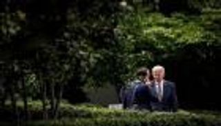 ستيفن جويبفيرت.. أول شخص يلتقيه بايدن يوميا يغادر منصبه