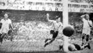 رقم مونديالي (88).. كأس العالم يعود بقفزة تهديفية بعد الحرب