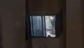 تعذيب مسنة.. ابنة تضرب والدتها بوحشية في بيروت (فيديو)