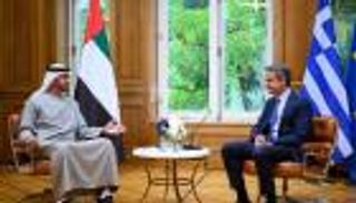 لقاء محمد بن زايد وميتسوتاكيس.. تحرك إماراتي يوناني لمواجهة التحديات