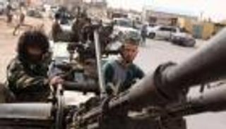 شبح الحرب.. مساعٍ ليبية لفك الانسداد وإنقاذ طرابلس