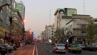 أحد شوارع العاصمة الإيرانية طهران