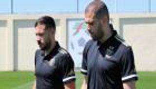 الدوري الفرنسي.. بريست يتحرك لحل أزمة سليماني وبلايلي