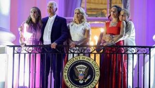 آشلي بايدن في صورة عائلية- رويترز