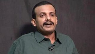 أحد الجواسيس المضبوطين بعد أن تم تجنيدهم من قبل عقال الحارات الحوثيين