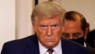 وثائق سرية بمنتجع ترامب.. خطر على الأمن القومي الأمريكي؟