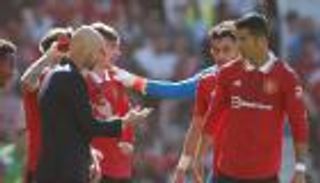 خطة بديلة.. تين هاج يطلب إعادة "رونالدو المزيف" إلى مانشستر يونايتد