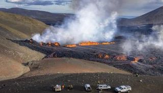 بركان شبه جزيرة ريكيانيس