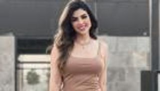 ميرنا جميل في "الجيم".. فيديو جريء بحضور صوت عمرو أديب