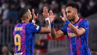 بيير إيمريك أوباميانج وممفيس ديباي