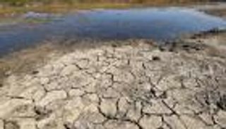 الجفاف يضرب العراق.. أنهار تبخرت وآثار طفت (صور)