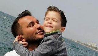 الراحل جورج الراسي مع ابنه جو