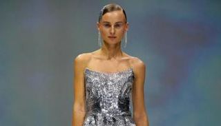 فستان سهرة قصير - أرشيفية