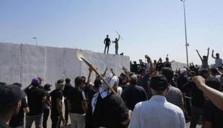 جانب من الاحتجاجات التي يشهدها العراق 