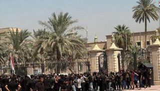 صورة متداولة على الإنترنت لمحاولة الاقتحام