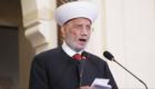 مفتي لبنان يعلق على تهديد السفارة السعودية في بيروت